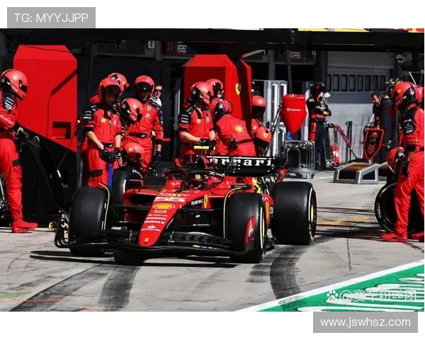 F1赛季最新动态车手与车队变化揭晓全新竞争格局逐步形成 F1赛季最新动态车手与车队变化揭晓全新竞争格局逐步形成