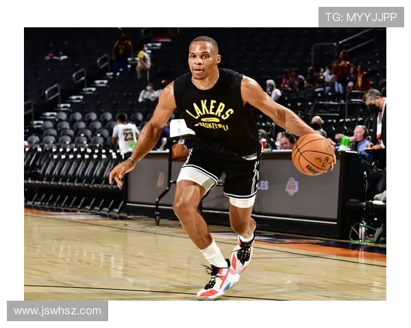 詹姆斯正式确认伤病恢复良好 将缺席季前赛全程但目标全力备战新赛季