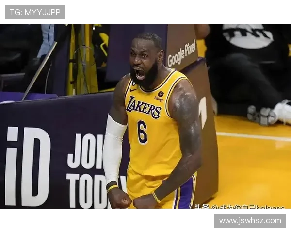 詹姆斯豪取30分助湖人逆转战胜勇士，赛后谈球队磨合与季后赛目标